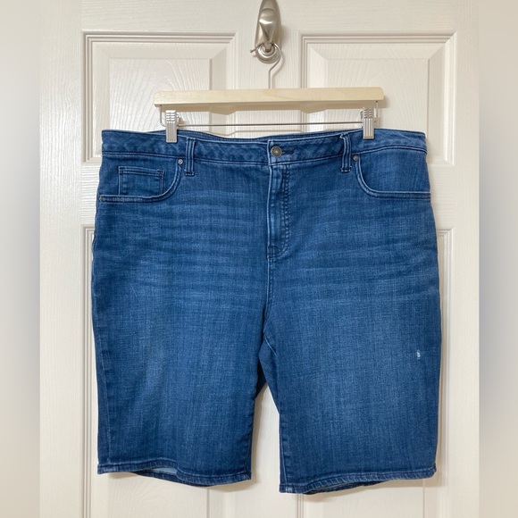 Chico’s 3.5 So Slimming Girlfriend Jean Shorts 18 Summer Bermuda Denim Jorts - Picture 10 of 10
